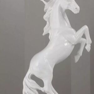 Statua Cavallo  rampante bianco con base nera statuetta
