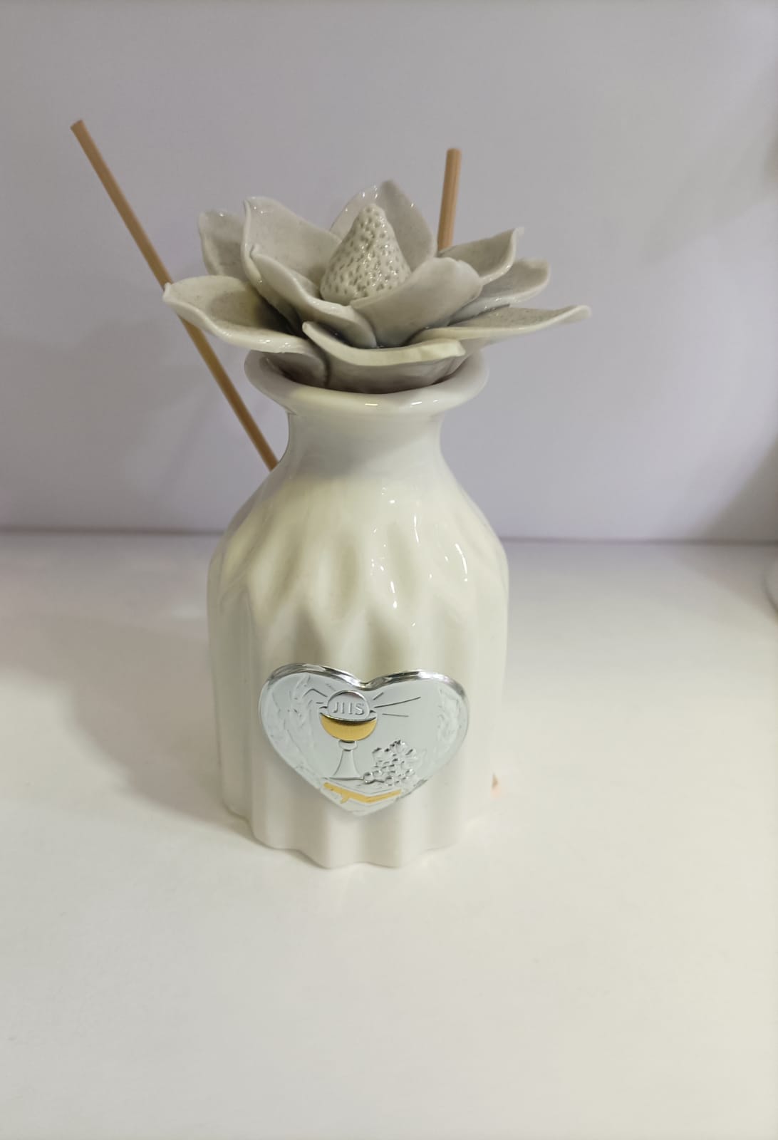 Bomboniera Profumatore in ceramica con Fiore Grigio e applicazione comunione Diffusore Profumo per Ambienti