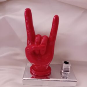 Statua corna rosse con portapenna