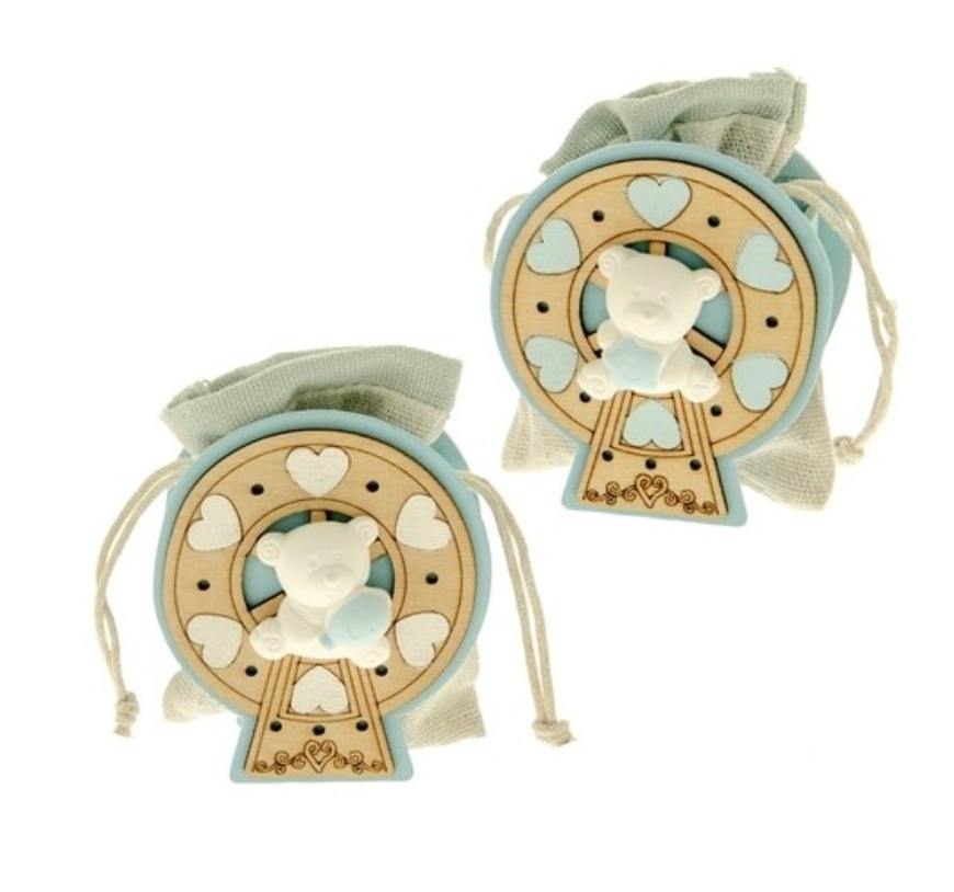 Sacchetto Porta Confetti Celeste in tessuto ed inserto Giostra legno con Orsetto Gesso h 8 cm