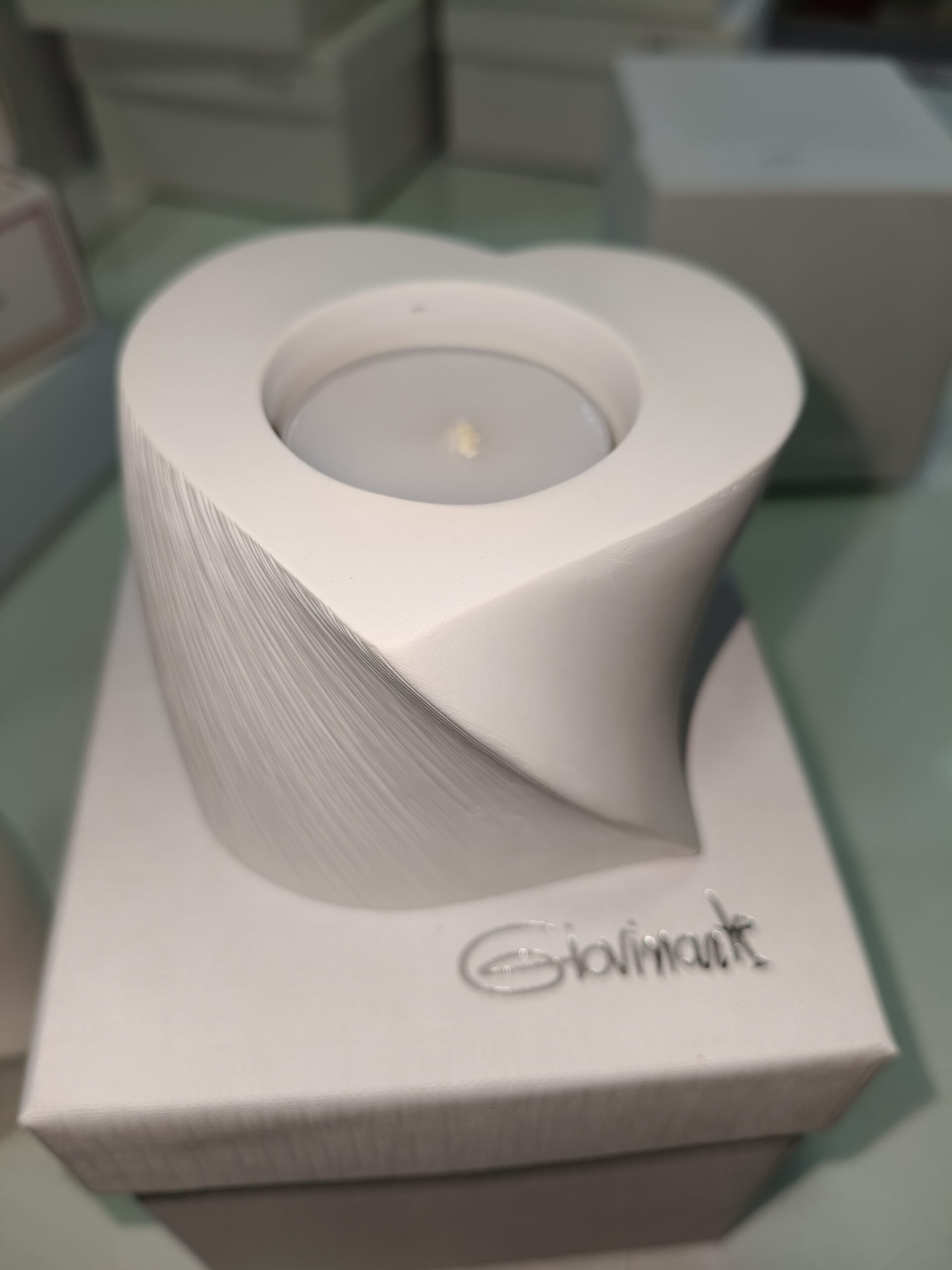 Bomboniera porta Candela cuore colore bianco con candela