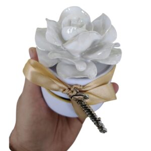 Scatola portagioie comunione con fiore in Capodimonte