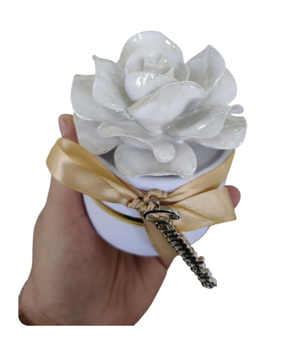 Scatola portagioie comunione con fiore in Capodimonte