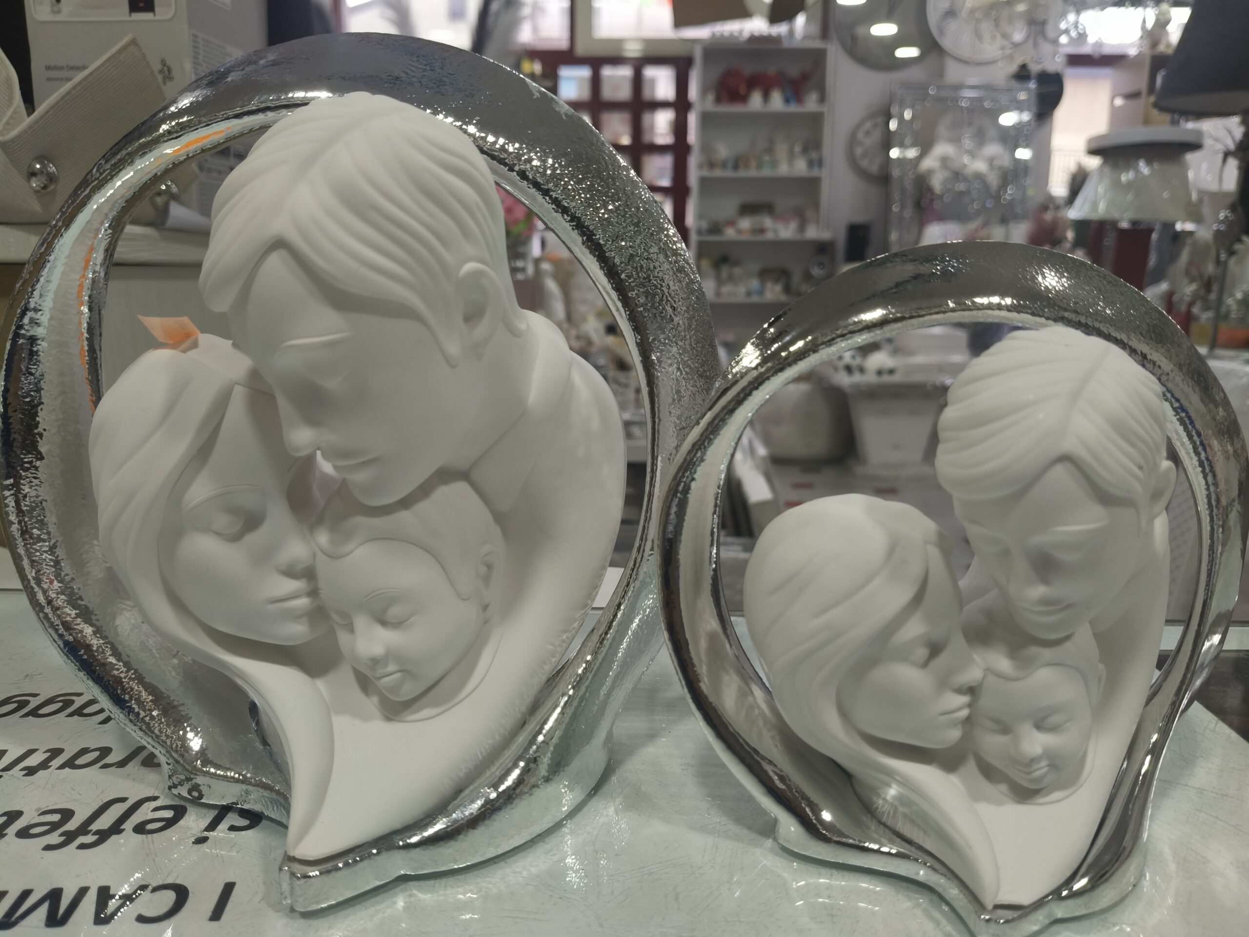 Sacra famiglia scultura moderna - immagine 2