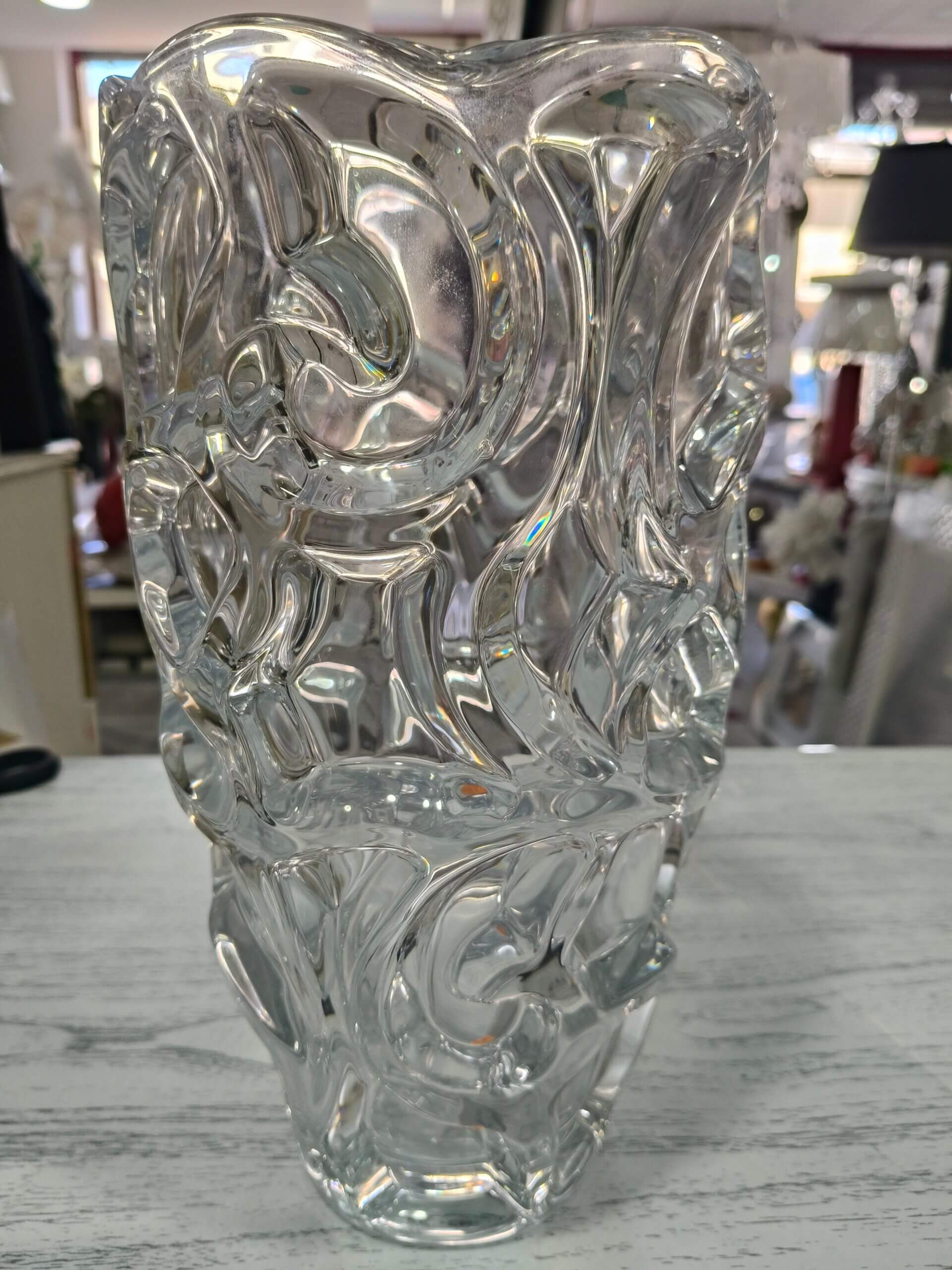 Vaso in cristallo a rilievo h 30 cm - immagine 3