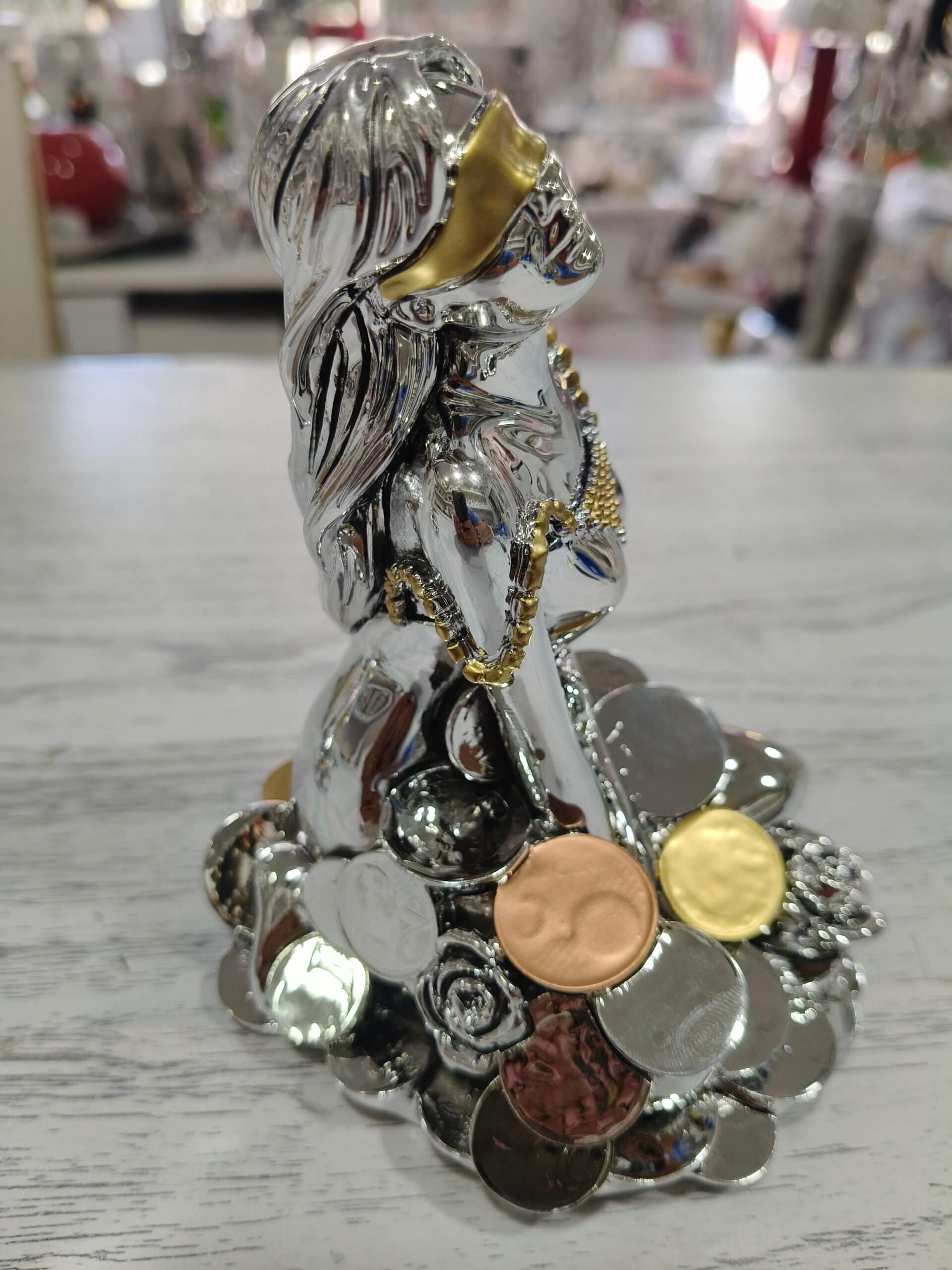 Dea benda scultura in argento dettagli in oro - immagine 2