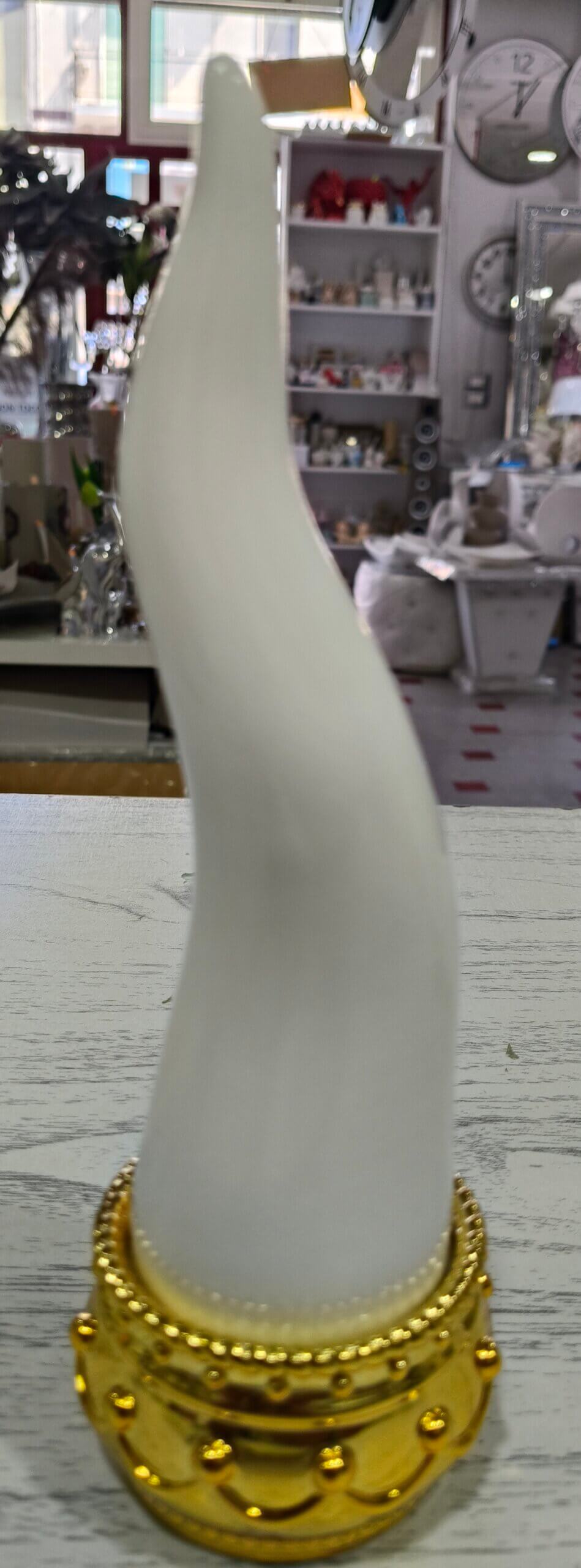 Corno portafortuna bianco base oro Valenti h 21 cm