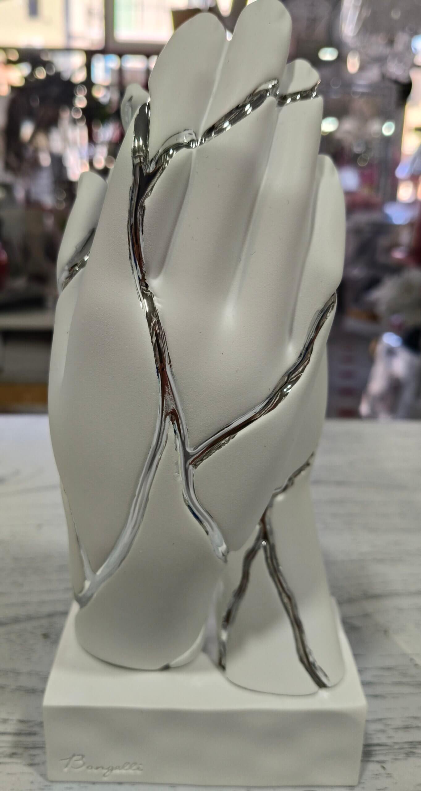 Scultura mani crepe bianco argento Bongelli preziosi h22 cm - immagine 2